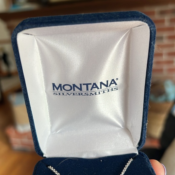 Turquoise horseshoe necklace - Picture 2 of 2